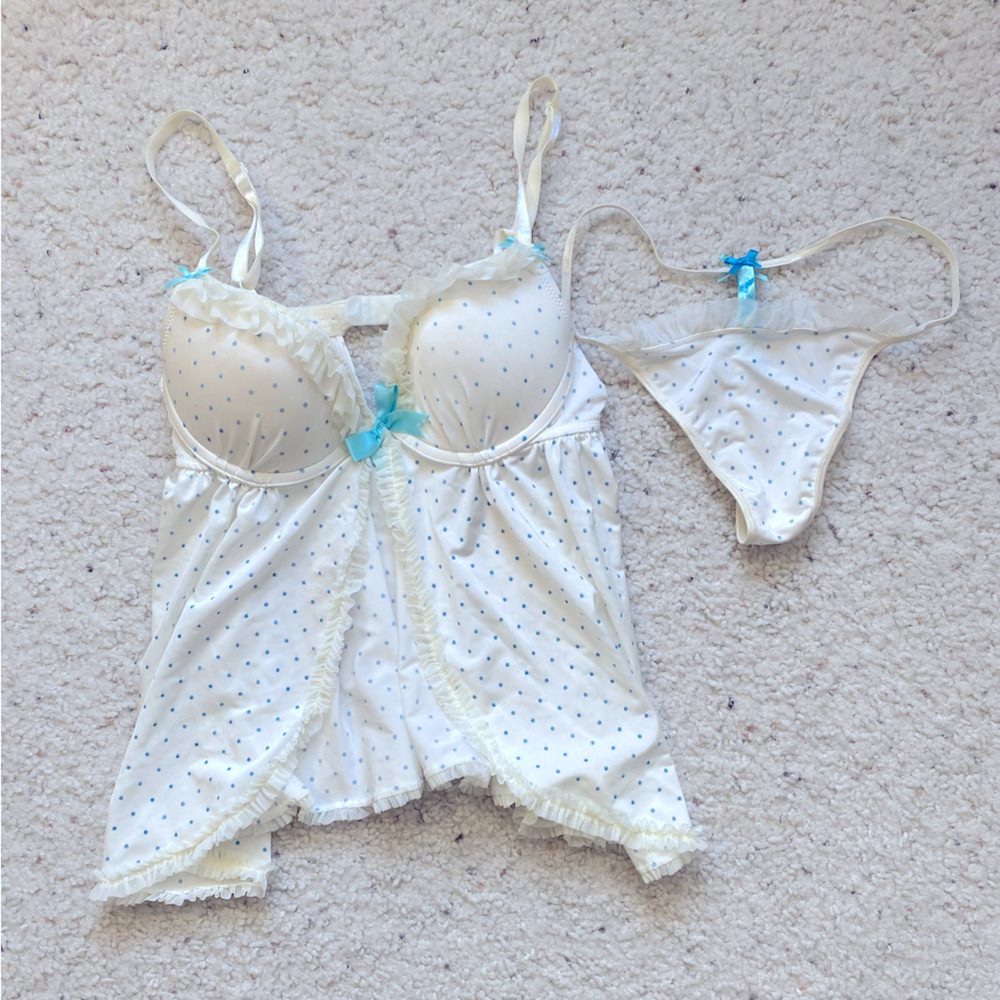 Victoria’s Secret sexy little things 2 piece lingerie set. 34B/M